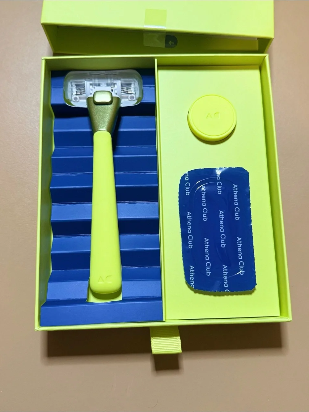 Athena Club Razor Kit - Matchpoint Yellow - NIB